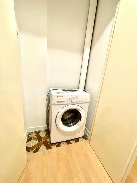 Direct Proprietar !!  Inchiriez apartament