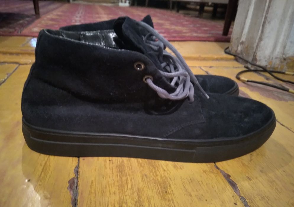 Продам мужские ботинки