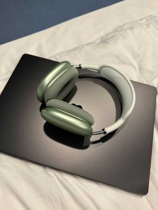 AirPods Max