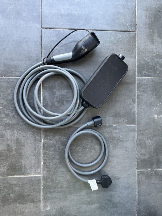 Cablu incarcare bmw 220v