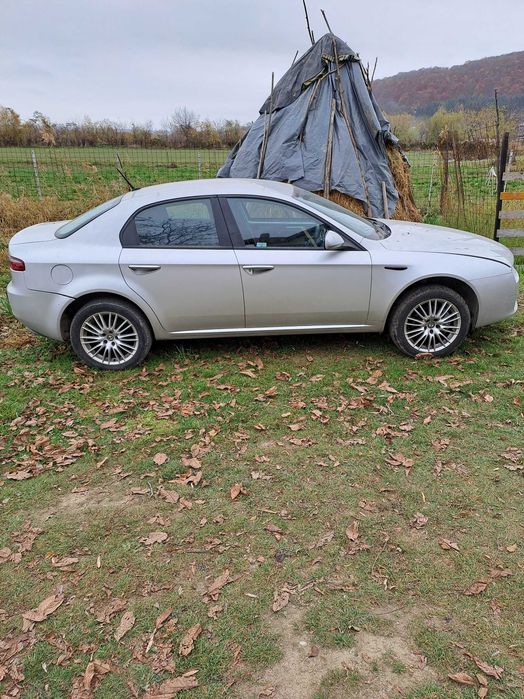 Dezmembrez Alfa Romeo 159 2.0 jtdm