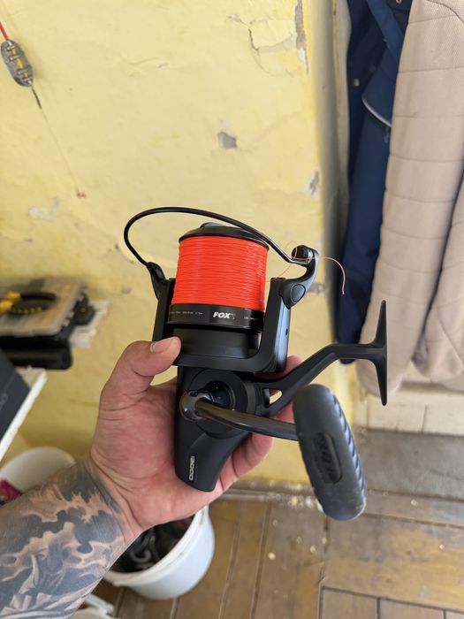 Vand 2 mulinete FOX EOS de 12000