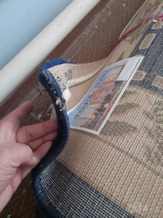 Срочно продаю ковры новые