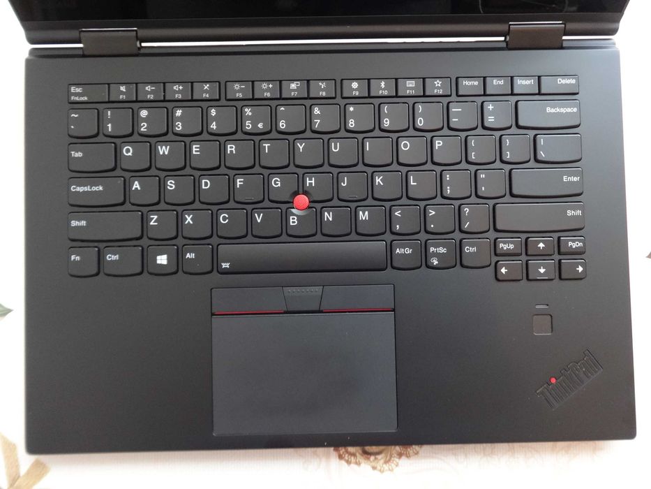 Таблет и Лаптоп 2в1 Lenovo ThinkPad X1 Yoga Gen 3 i7-8650U/RAM 16GB DDR4/NVMe SSD 256GB / 4G LTE-A модул Fibocom L850-GL Nano-SIM