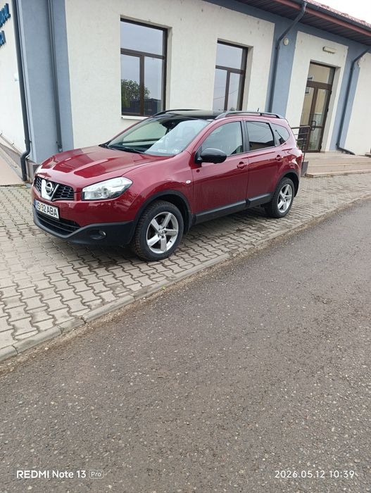 Nissan Qashqai+2. 4x4
