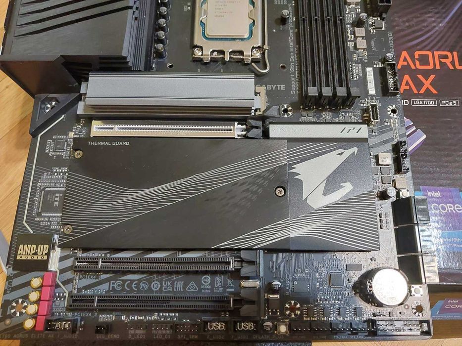 Intel Core i7 13700KF + Gigabyte Z790 Aorus Elite AX Wi-Fi DDR5