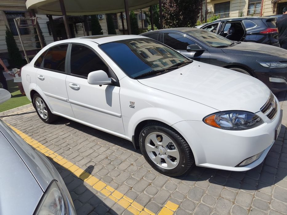 Срочно продаётся свой Gentra 2023-24года III позиции full с наворотами