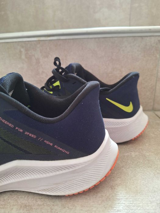 Маратонки " NIKE" 38.5