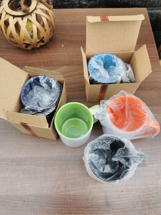 Tricouri, căni, sapci personalizate- afacere la cheie