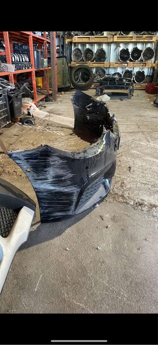 Предна броня М пакет Бмв Г30/31 ударена(predna bronq Bmw G30 komplekt)