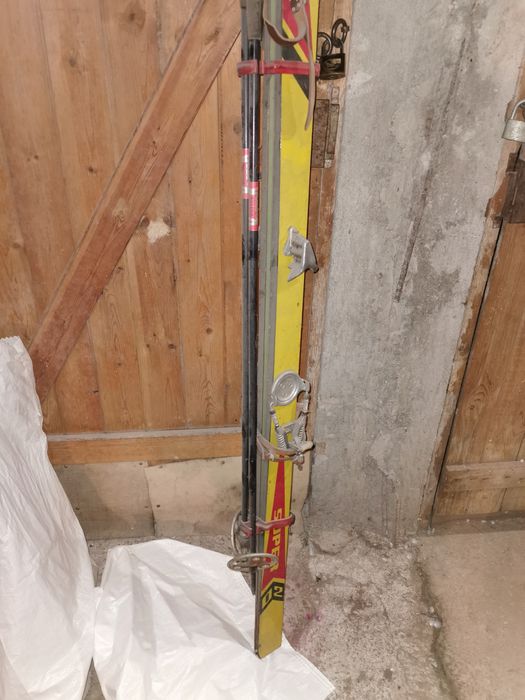 Шейна от соца и др. Виж снимките.