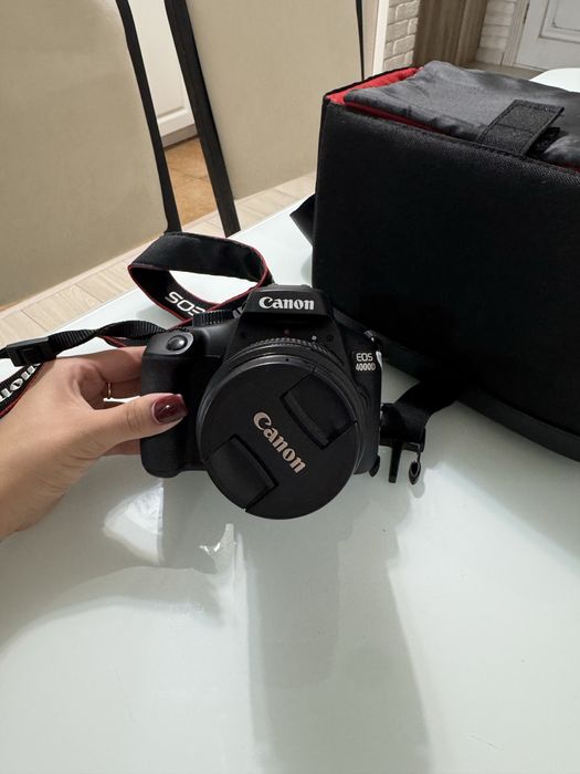 Canon EOS 4000D в идеальном состояний