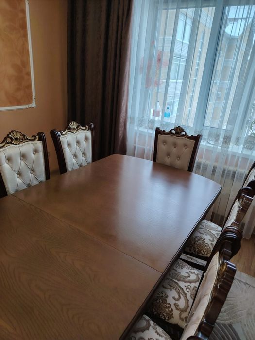 Продам Стол гостевой