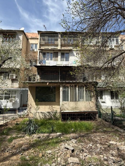 Максим Горький Продается Поднежилой