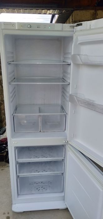 Холодильник Бирюса