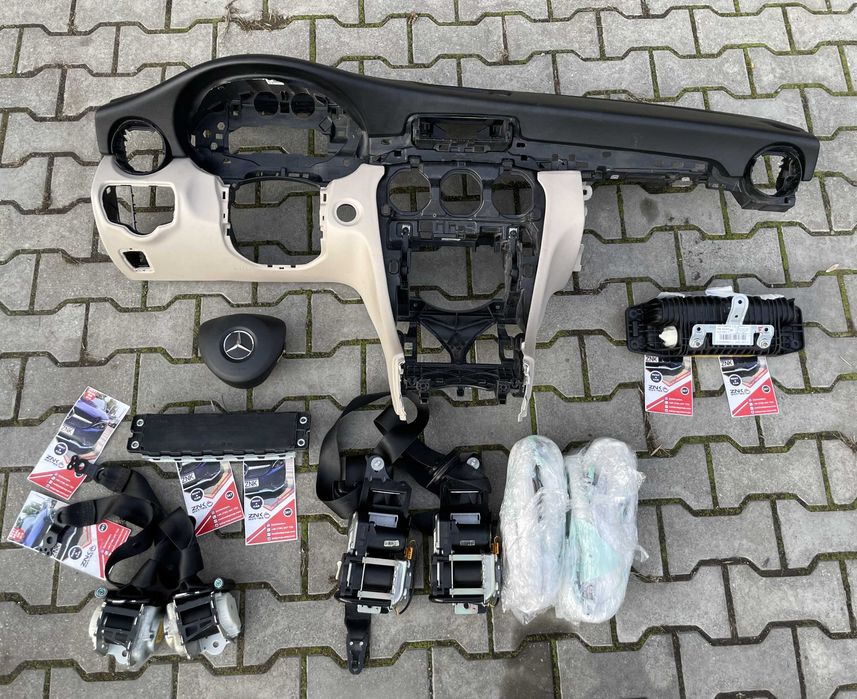 Mercedes Benz C w205 plansa bord HUD - kit airbag - centuri siguranta