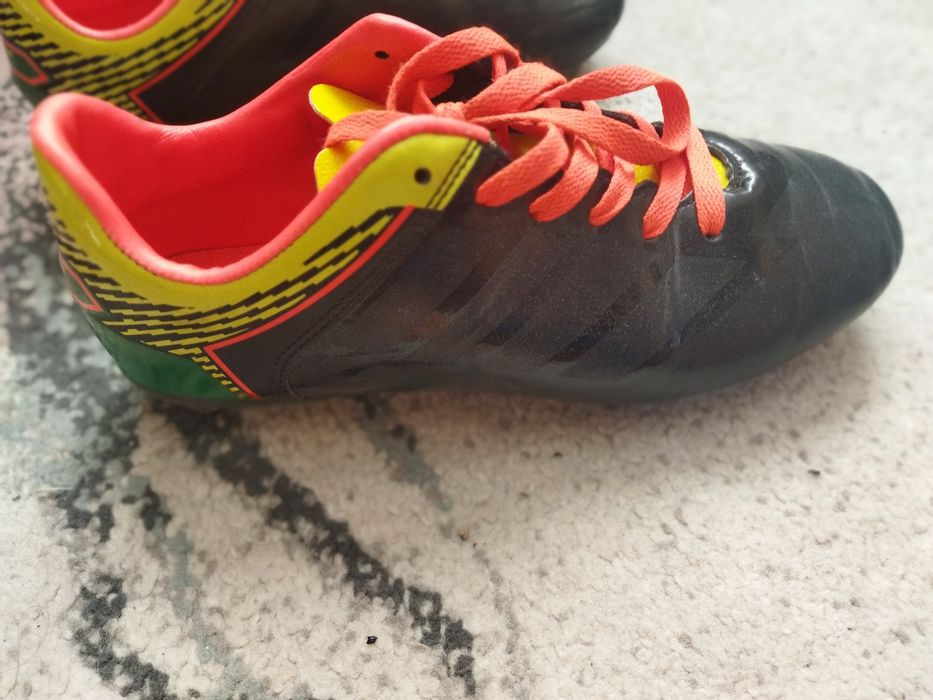 Чисто нови бутонки 38 номер