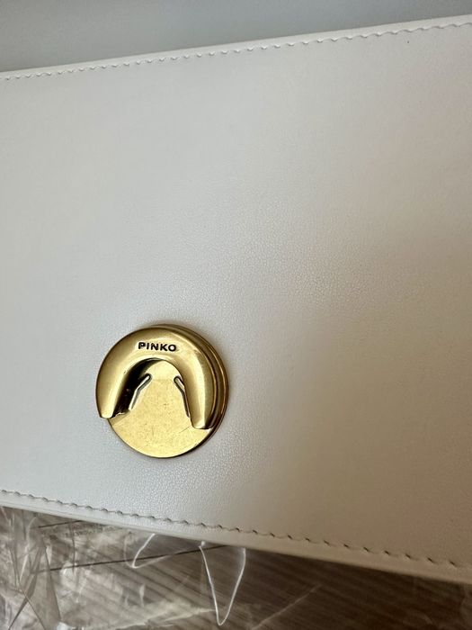 Оригинална чанта Pinko в бял цвят модел MINI LOVE BAG ICON