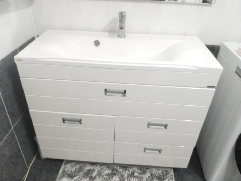 Продам раковина с тумбой
