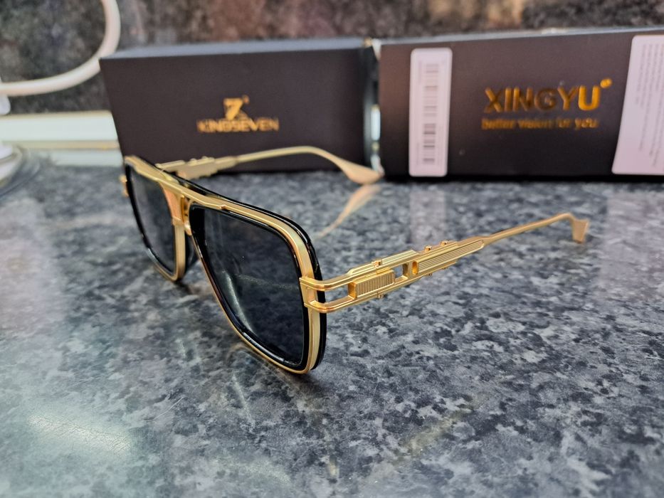 Продавам чисно нови оригинални слънчеви очила полароид различни модел.