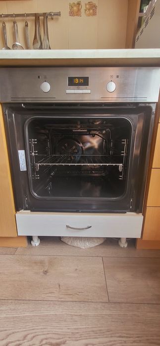 Продам духовой шкаф Electrolux серый