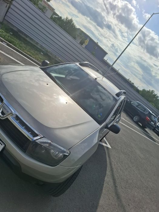 vand dacia duster 4×4 an 2011,1.5l disel
