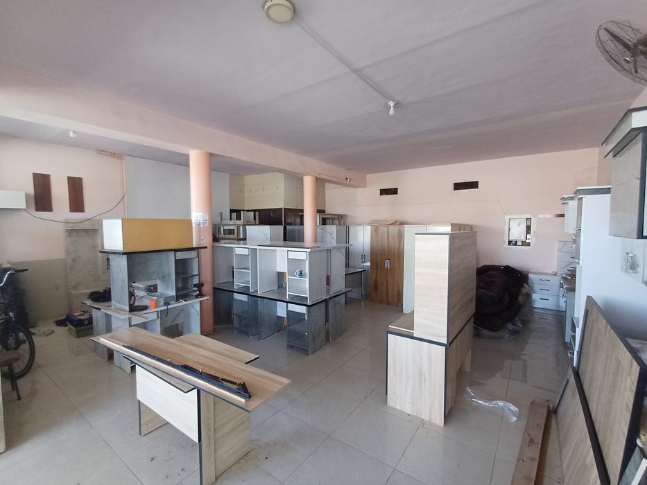 Bino ijaraga beriladi.   1- etaj 100 m² , -1 podval 100m² .  Аренда