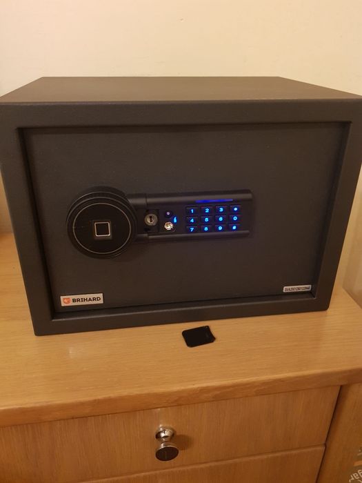 Seif Brihard biometric 25x25x35 nou