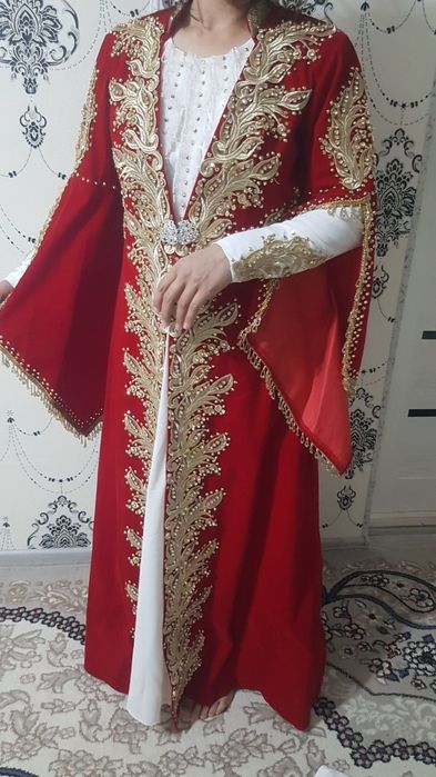 Ansanbil yangi bir ikki Marta kiyilgan