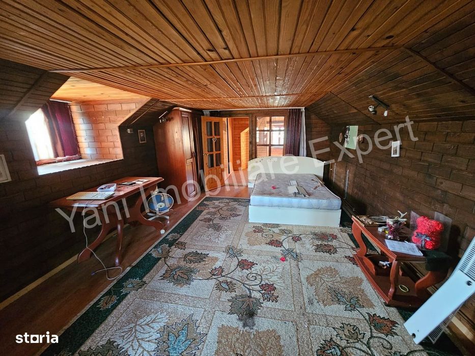Casă + spațiu comercial de vânzare în comuna Băiculești, județ Argeș.