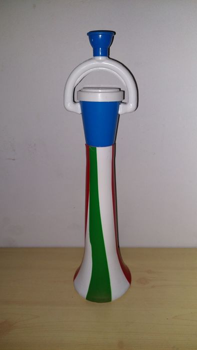 Парти свирка тромба вувузелите