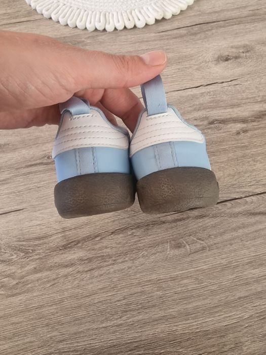 Маратонки adidas