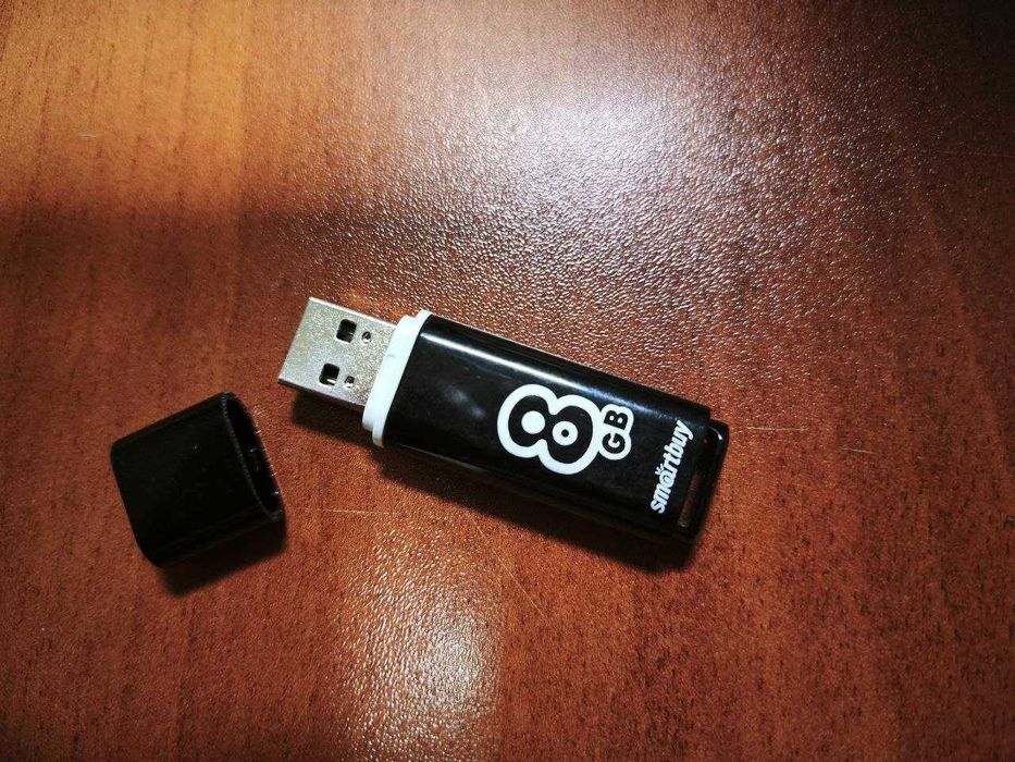 USB флешка 8GB 2.0