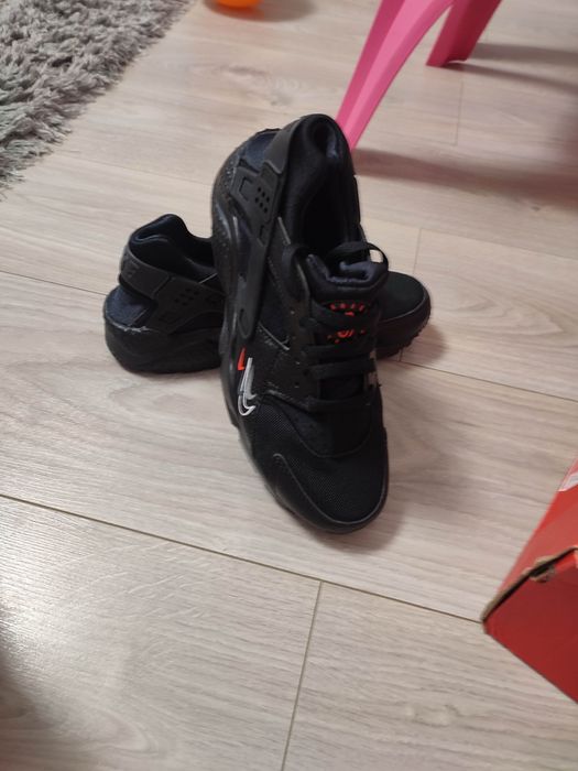 nike huarache marime  36