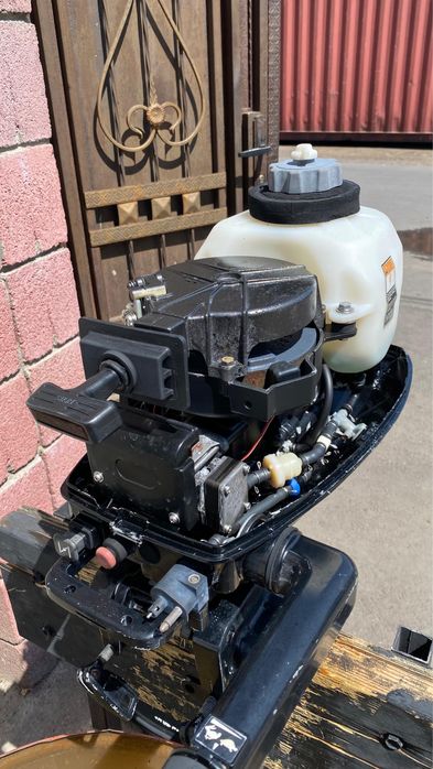 Лодочный мотор Mercury 5 из Японии