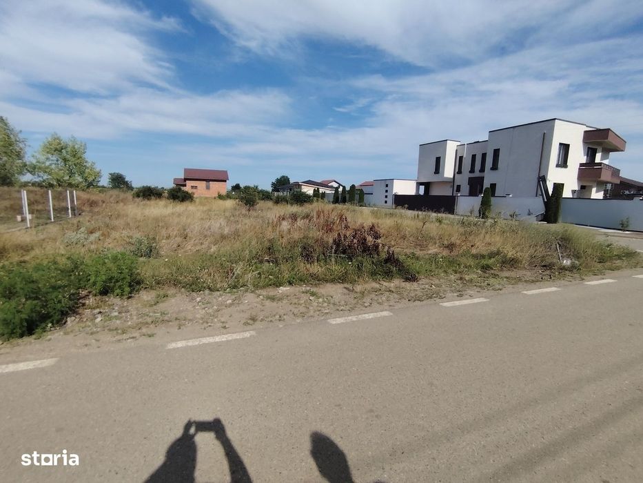 Teren în cartier nou în Bodrog vis a vis de Mănăstirea Bodrog