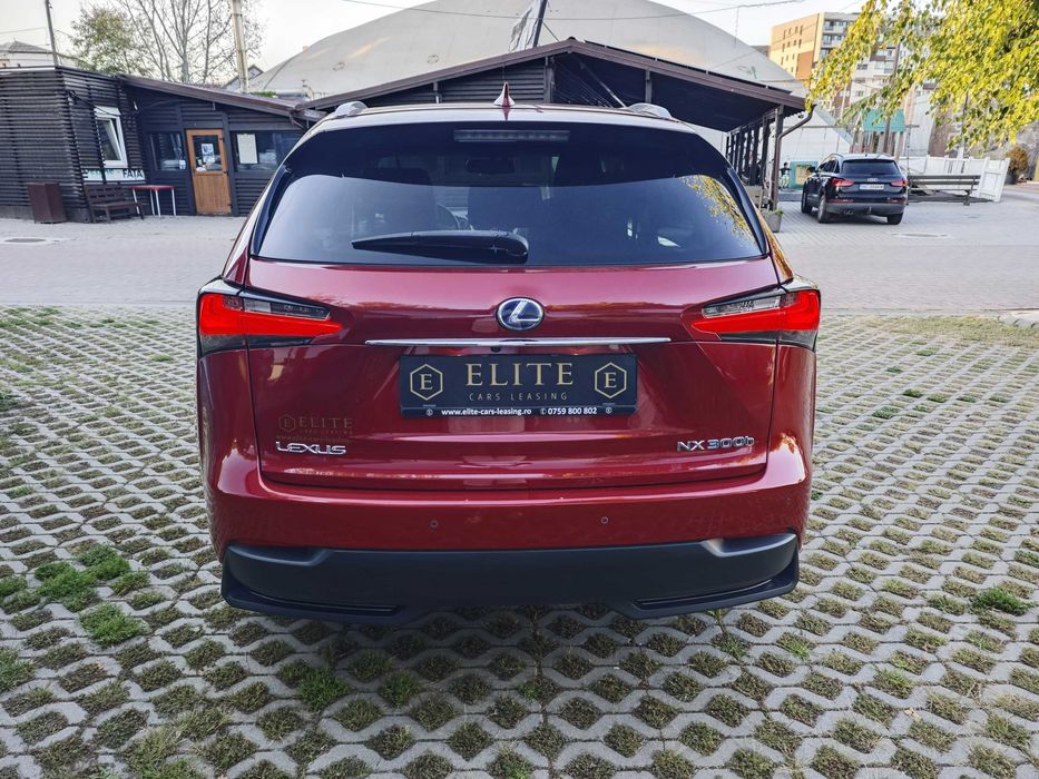 Lexus NX 300h Hybrid e-Four e-CVT