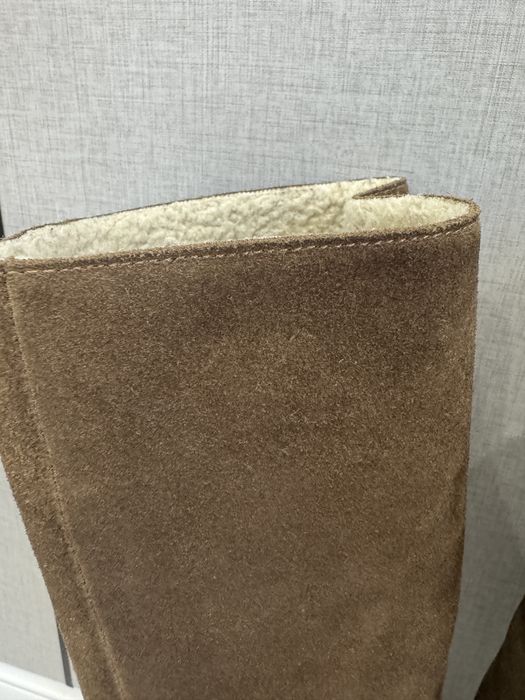 Продам замшевые сапоги