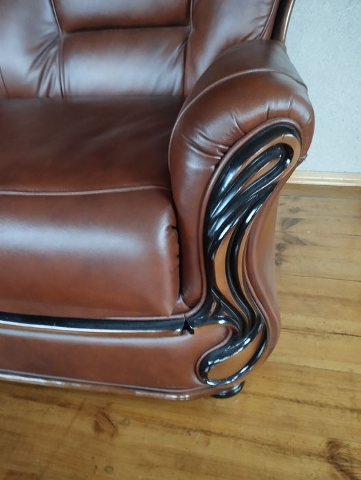 Белорусский кожаный диван