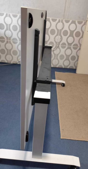 Продавам сгъваема Компютърна/Офис/Работна маса(бюро)