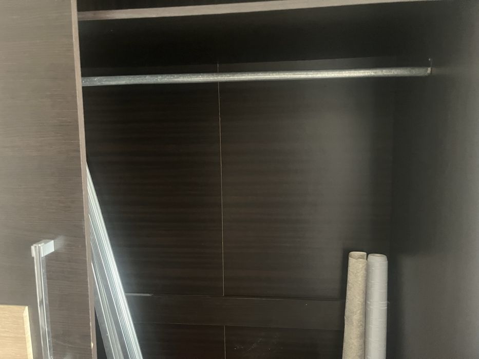 Шифоньер в хорошем состоянии, венге