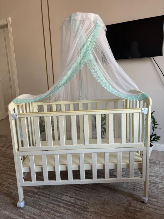 Продам манеж  в хорошем состояний.