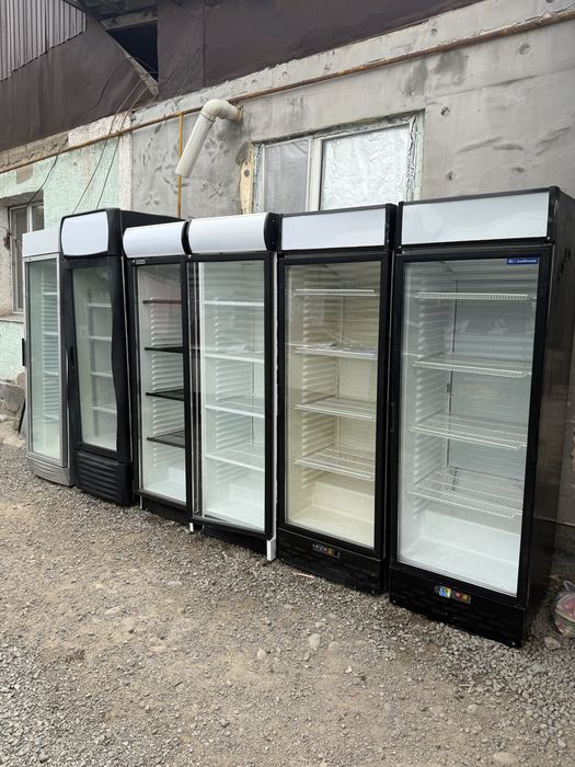 Продам витрины холодильники