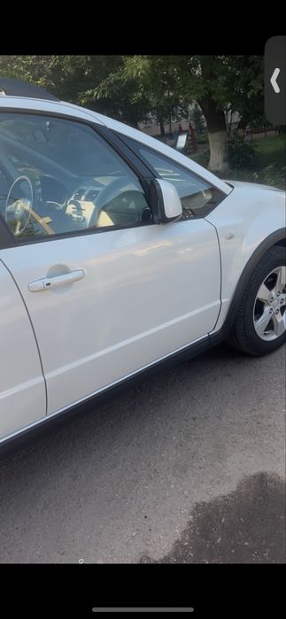 Продам Сузуки sx4 2010