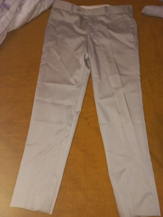 Costum Mire ,purtat o singura data