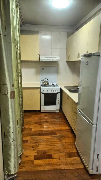 Чиланзар 5 квартал  2 комнатная кирпич