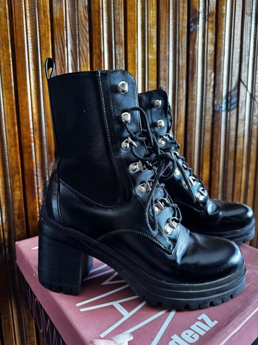 Черни дамски боти