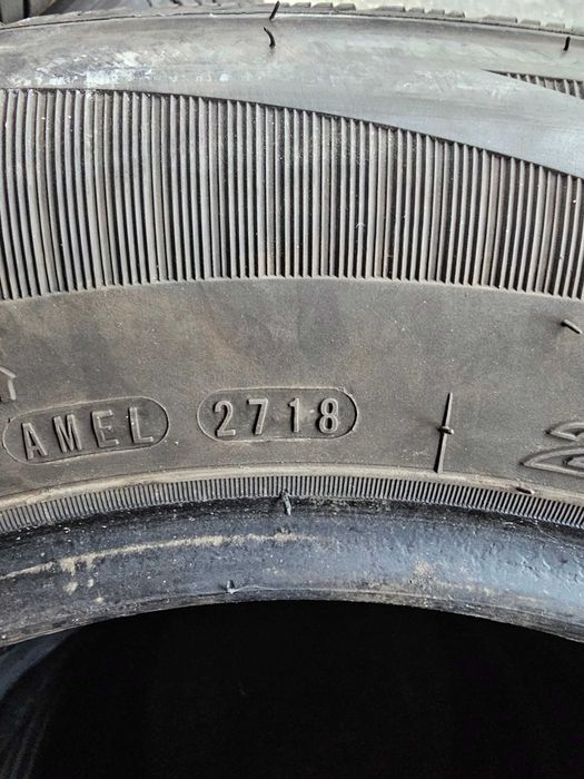 235 65 17 цола зимни гуми да джип Nexen Extra Load