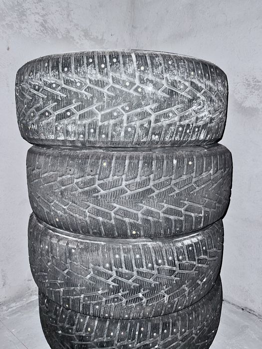 Почти новые Шины Зимние