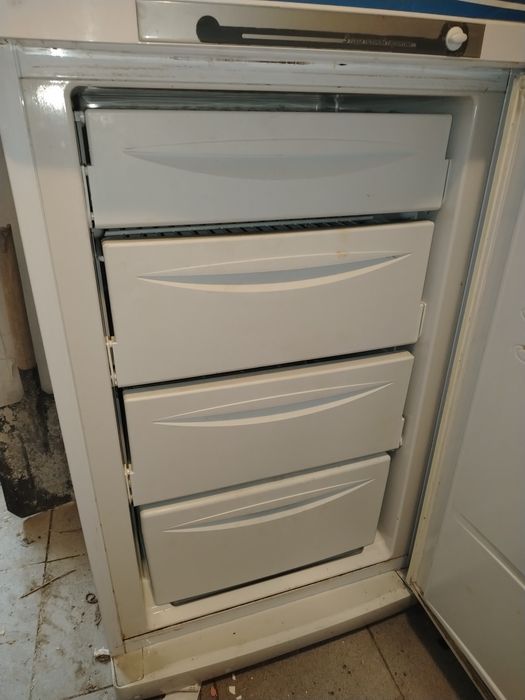 Морозильник INDESIT